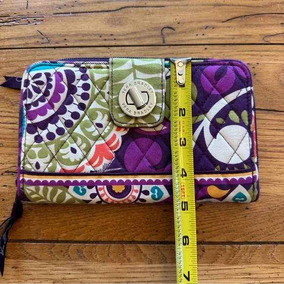 Vera Bradley Turn Lock Zip around Wallet PLUM CRAZY - Picture 3 of 9